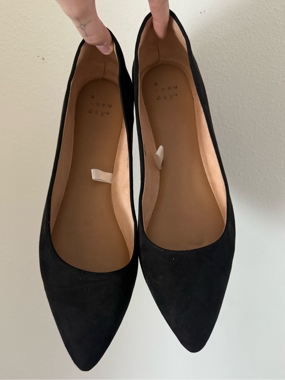 Pointed Toe Black Women's Flats